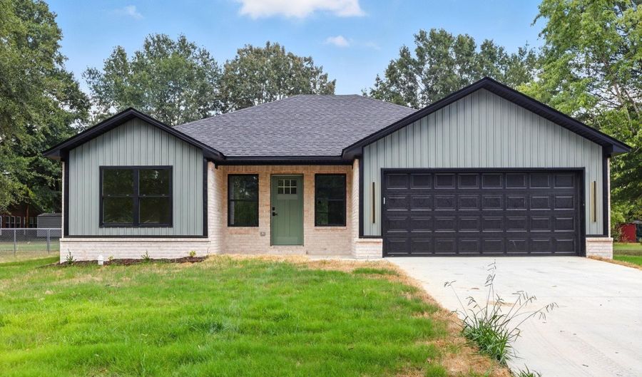 410 N Cedar St St, Beebe, AR 72012 - 3 Beds, 2 Bath