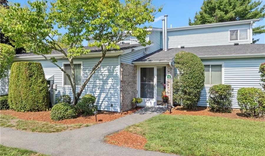755 Williamsburg Cir, Warwick, RI 02886 - 1 Beds, 1 Bath