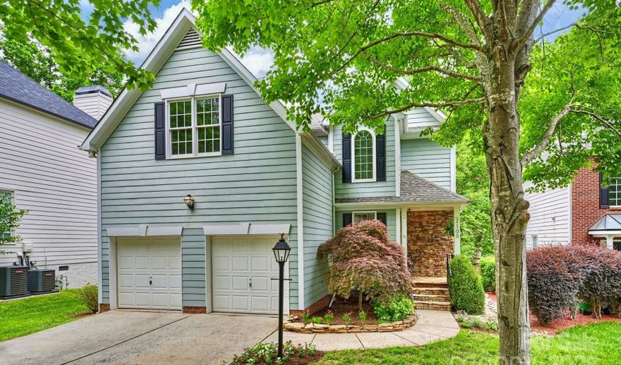 2100 Sablewood Dr, Charlotte, NC 28205 - 4 Beds, 3 Bath