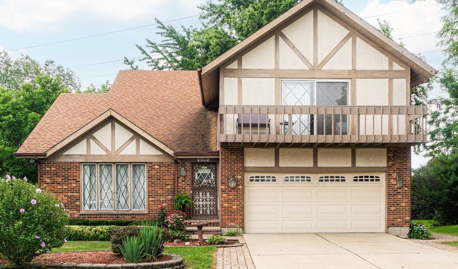 1205 N Scarlet Dr, Addison, IL 60101 - 4 Beds, 4 Bath