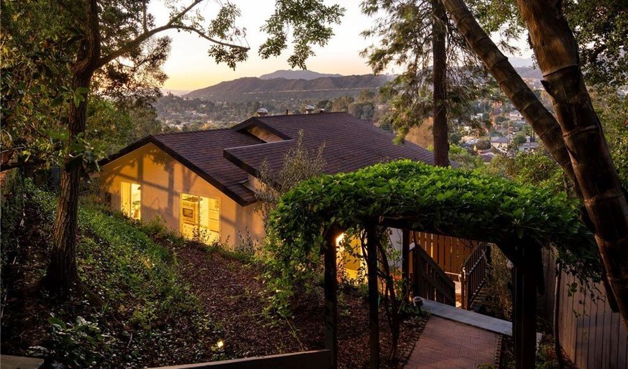 1321 Wildwood Dr, Los Angeles, CA 90041 - 3 Beds, 2 Bath