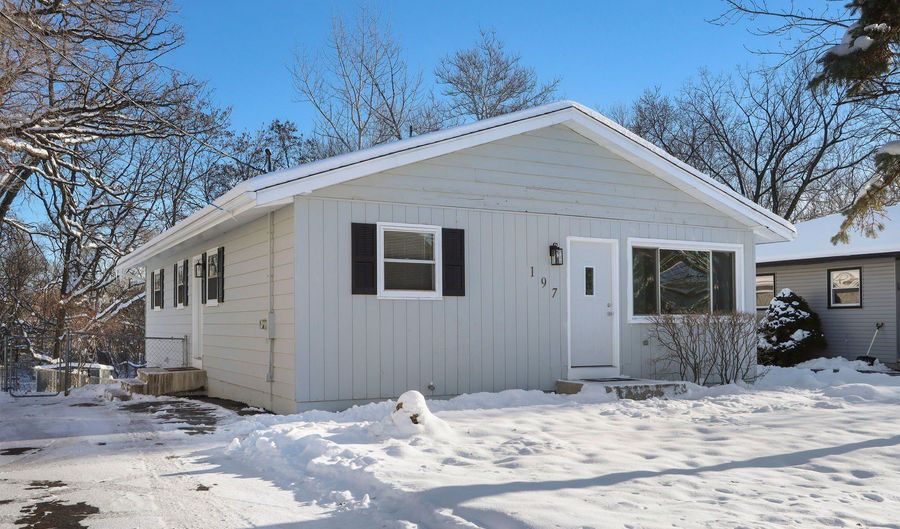 197 Maplewood Dr, Antioch, IL 60002 - 3 Beds, 2 Bath