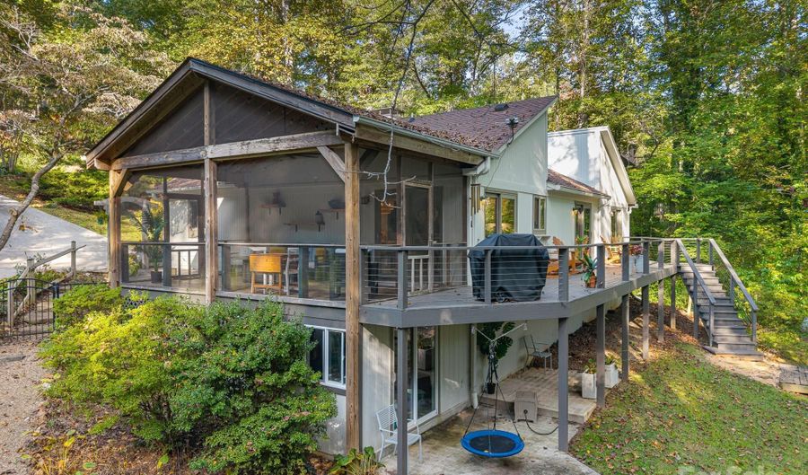 23 Shelby Dr, Asheville, NC 28803 - 3 Beds, 2 Bath