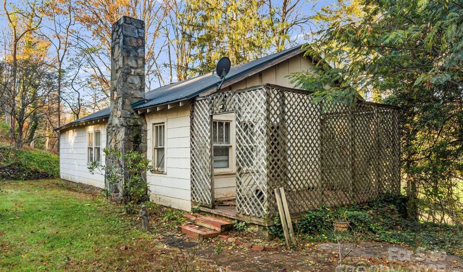 49 Willow Creek Dr, Asheville, NC 28803 - 0 Beds, 1 Bath