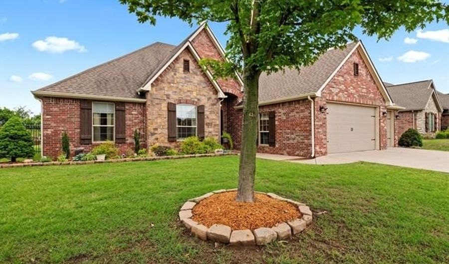 5615 Cooper Ct, Bartlesville, OK 74006 - 4 Beds, 3 Bath