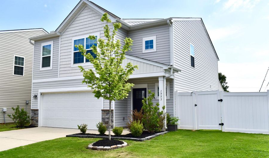 1953 Landrow Ln, Boiling Springs, SC 29316 - 4 Beds, 3 Bath