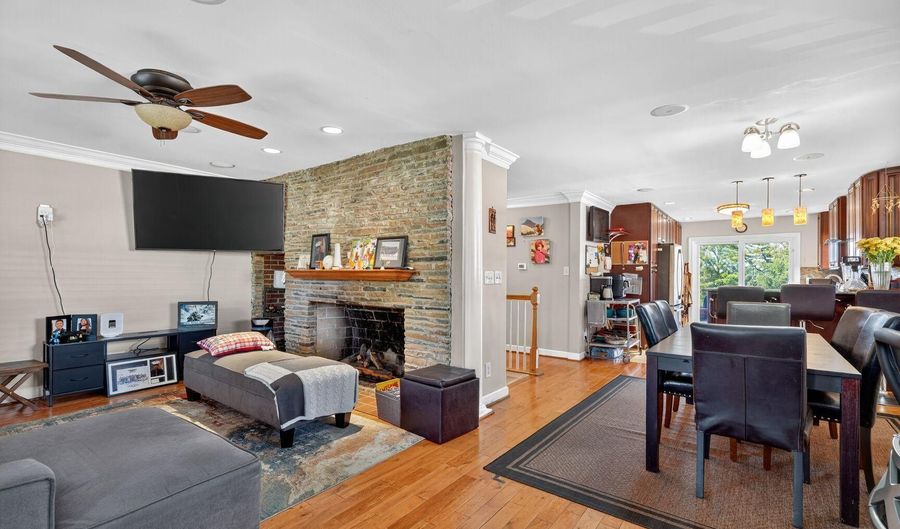 260 45TH St NE, Washington, DC 20019 - 4 Beds, 3 Bath