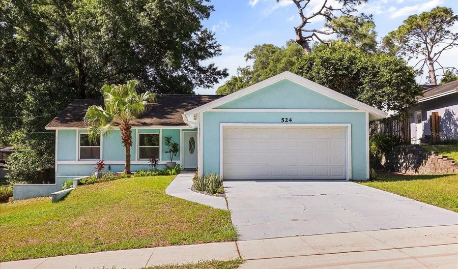 524 E HILLCREST St, Altamonte Springs, FL 32701 - 3 Beds, 2 Bath