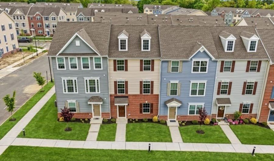 19 Kiln, Aberdeen Twp., NJ 07721 - 3 Beds, 4 Bath
