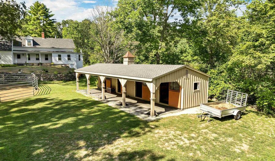 52 Lyford Rd, Brookfield, NH 03872 - 3 Beds, 3 Bath