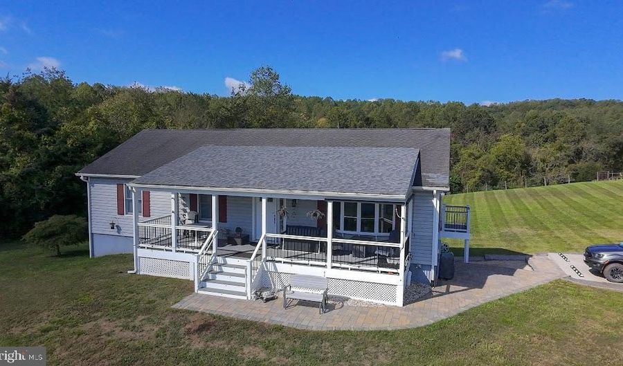 22749 TAIL RACE Rd, Aldie, VA 20105 - 4 Beds, 3 Bath