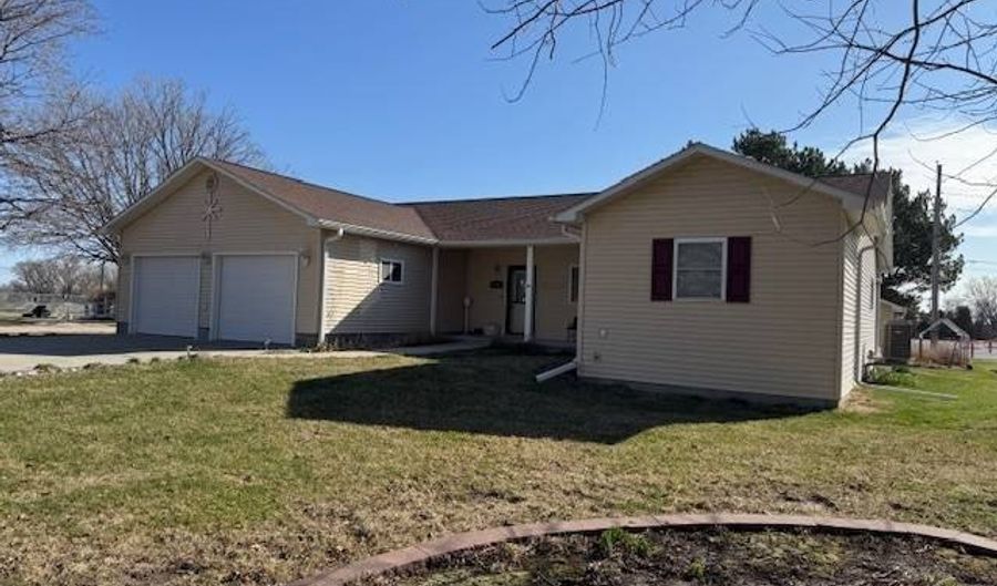 941 S 1st St, Albion, NE 68620 - 3 Beds, 4 Bath