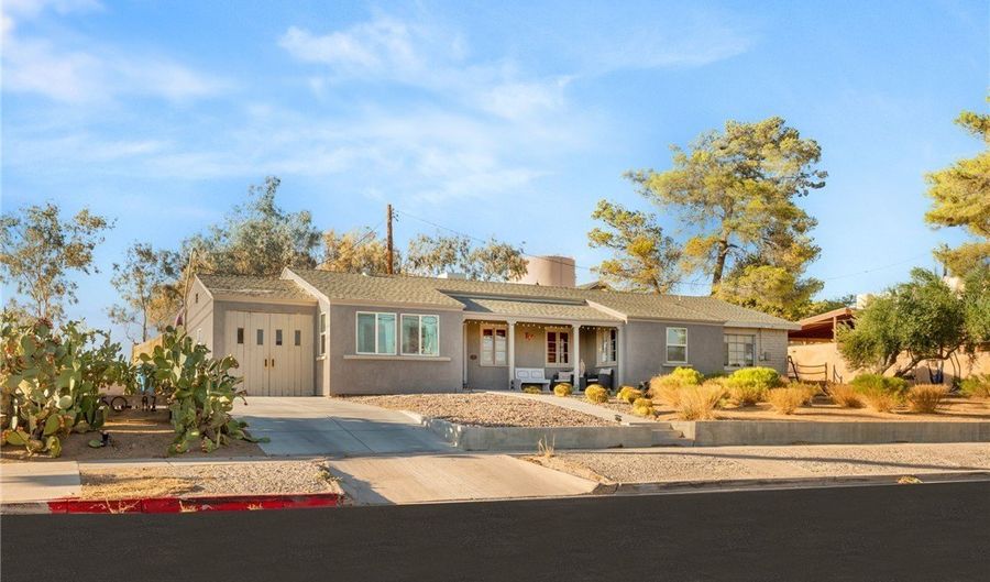 650 Arizona St, Boulder City, NV 89005 - 3 Beds, 2 Bath