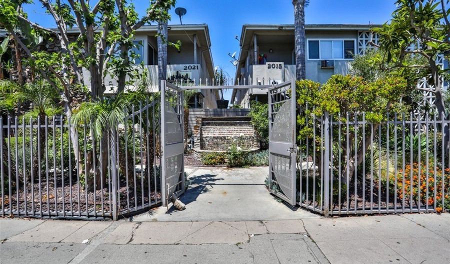 2015 Chariton, Los Angeles, CA 90034 - 3 Beds, 3 Bath