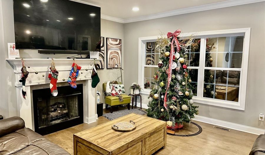 7082 Shelton Ln, Alvaton, KY 42122 - 4 Beds, 3 Bath