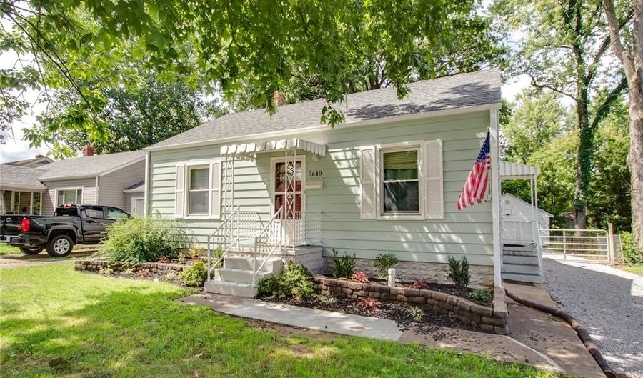 3640 Western Ave, Alton, IL 62002 - 2 Beds, 1 Bath
