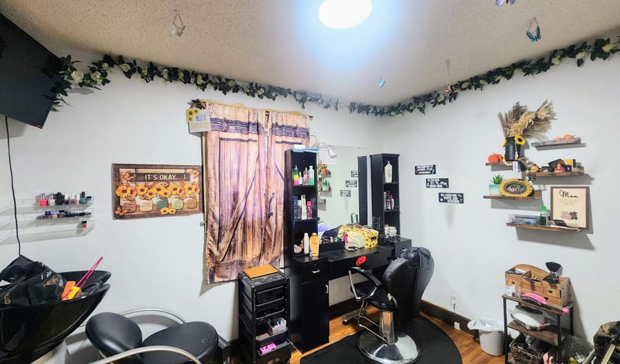 114 Hayes St, Bakersfield, MO 65609 - 4 Beds, 1 Bath