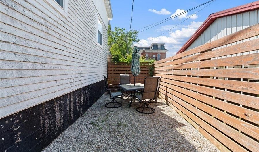 819 18th St, Bedford, IN 47421 - 3 Beds, 2 Bath