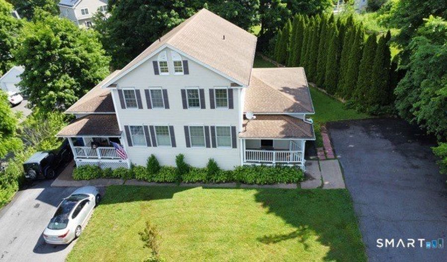 1539 Farmington Ave 1541, Berlin, CT 06037 - 3 Beds, 2 Bath
