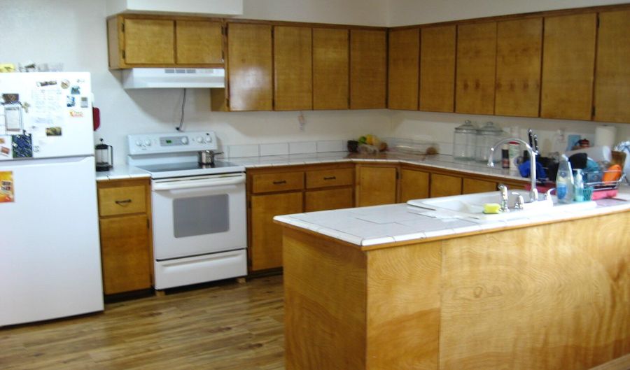 10 Antonio Garley Ln, Belen, NM 87002 - 3 Beds, 3 Bath