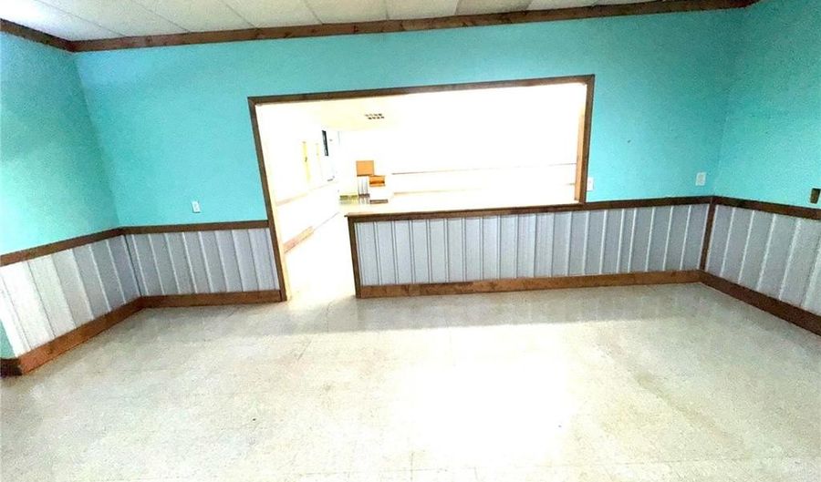 101 2nd St, Annapolis, MO 63620 - 0 Beds, 1 Bath