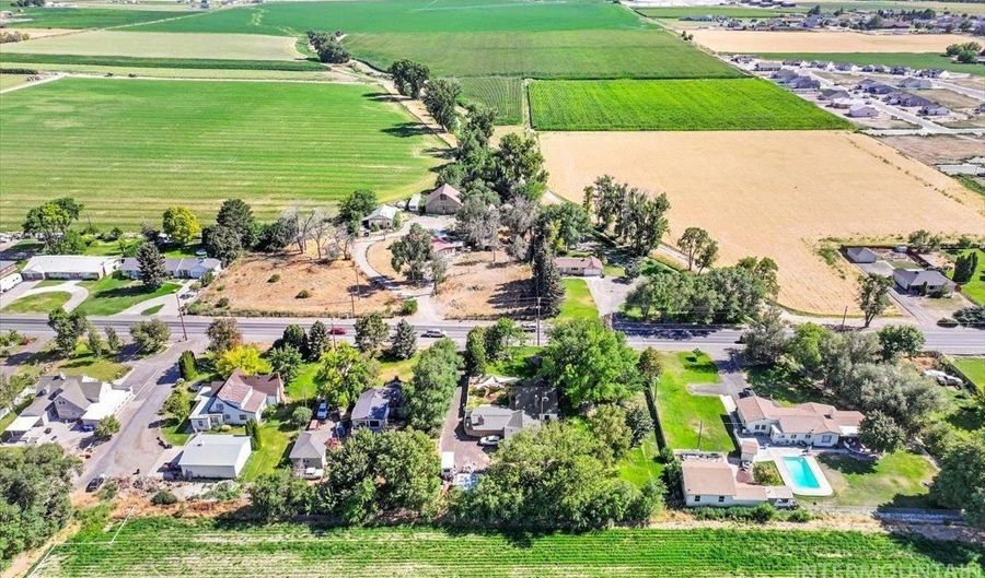 20276 Hwy 30, Buhl, ID 83301 - 4 Beds, 3 Bath