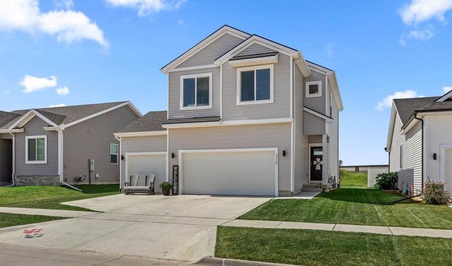 2226 Chan Dr, Adel, IA 50003 - 4 Beds, 3 Bath