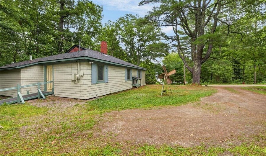 46 Battery Rd, Belfast, ME 04915 - 3 Beds, 1 Bath