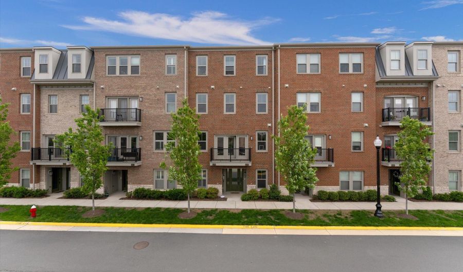 42869 LITTLEHALES Ter, Ashburn, VA 20148 - 3 Beds, 3 Bath