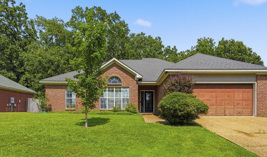 211 Mallard Dr, Brandon, MS 39047 - 3 Beds, 2 Bath