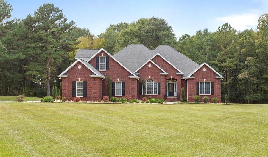 1421 Stringer Rd, Belton, SC 29627 - 5 Beds, 4 Bath