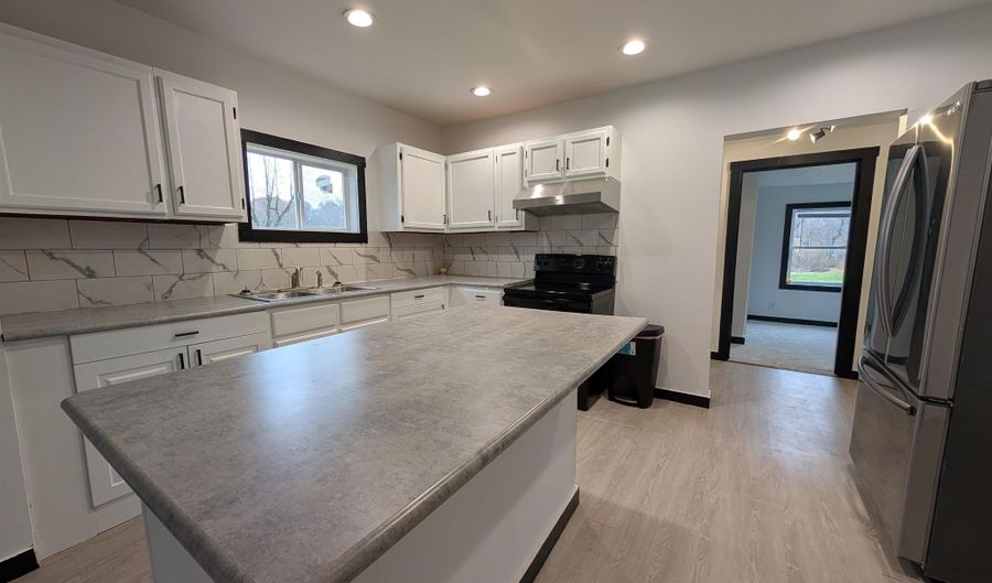 7625 N ST RD 159, Bicknell, IN 47512 - 3 Beds, 1 Bath