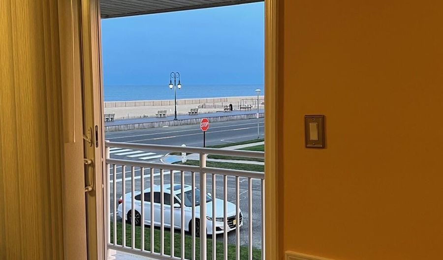 205 Ocean Ave, Belmar, NJ 07719 - 1 Beds, 1 Bath
