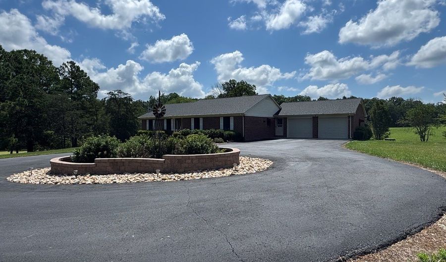 258 Willow Oak Rd, Appomattox, VA 24522 - 3 Beds, 3 Bath