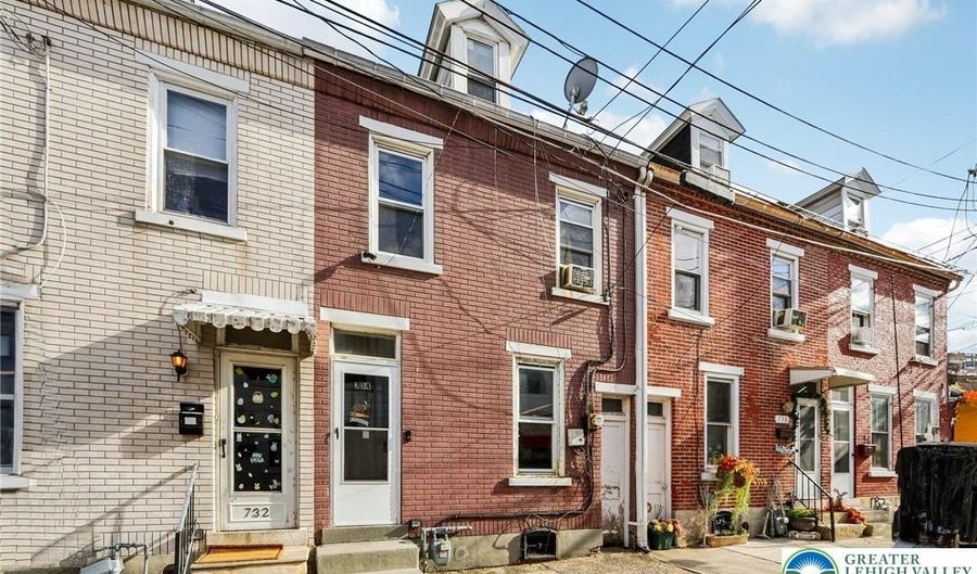 734 Mulberry St, Allentown, PA 18102 - 3 Beds, 1 Bath