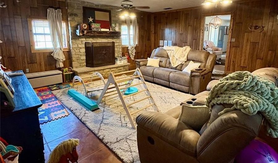 20 Country Cv, Albany, TX 76430 - 3 Beds, 2 Bath
