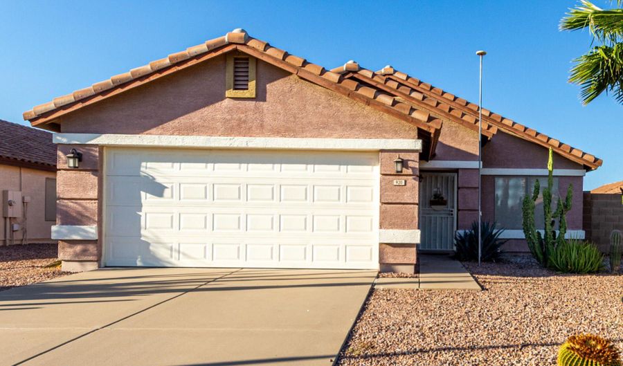 920 E PIMA Ave, Apache Junction, AZ 85119 - 3 Beds, 2 Bath