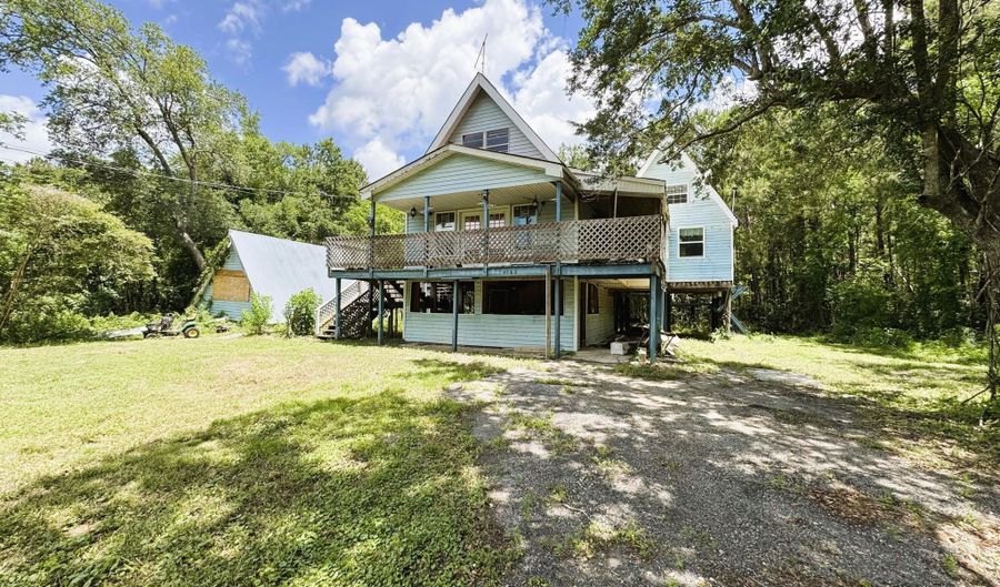 4080 7th Ave, Bay St. Louis, MS 39520 - 2 Beds, 2 Bath