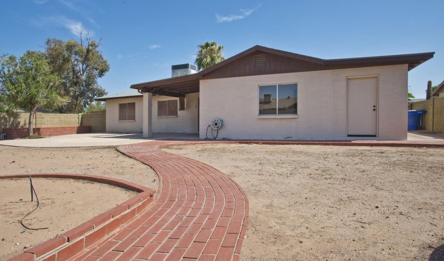 2204 W LOS ARBOLES Pl, Chandler, AZ 85224 - 3 Beds, 2 Bath