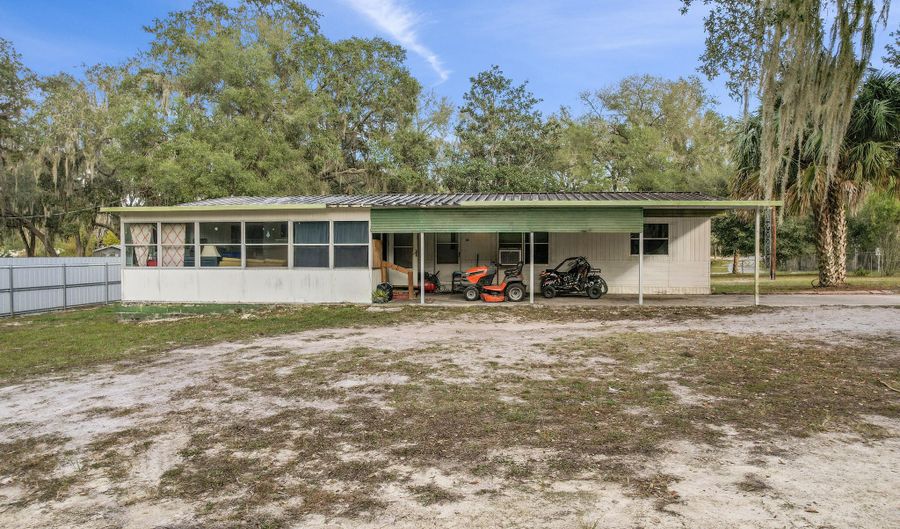 5691 S Withlapopka Dr, Floral City, FL 34436 - 3 Beds, 2 Bath