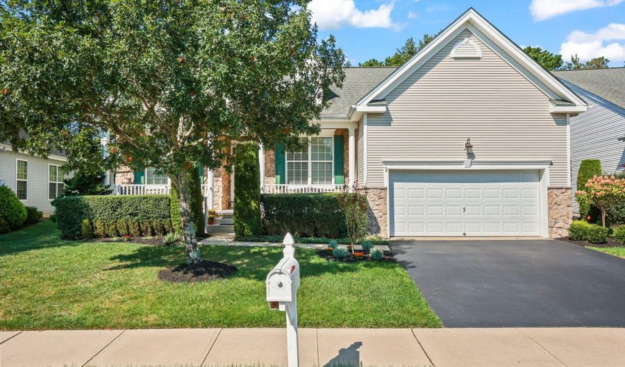 28 Pond View Cir, Barnegat, NJ 08005 - 3 Beds, null Bath