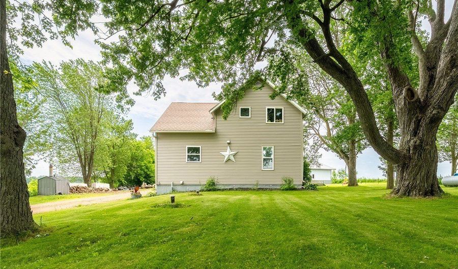 103183 Wuertzburg Rd, Abbotsford, WI 54405 - 4 Beds, 2 Bath