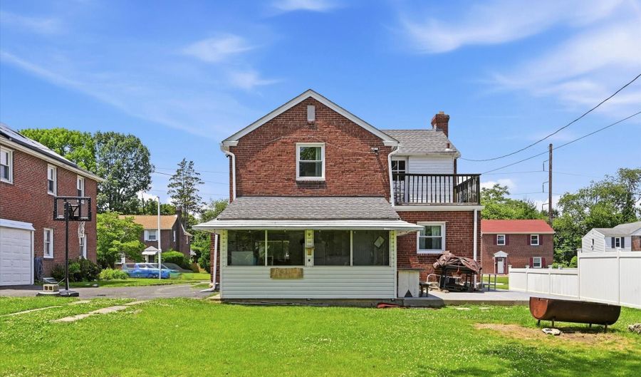 214 PRISCILLA Ln, Aldan, PA 19018 - 3 Beds, 3 Bath