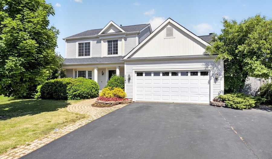 1141 Stonegate Rd, Algonquin, IL 60102 - 3 Beds, 4 Bath