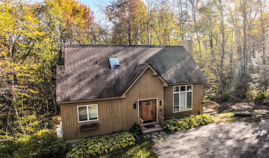 345 Big Bass Ln, Becket, MA 01223 - 3 Beds, 2 Bath