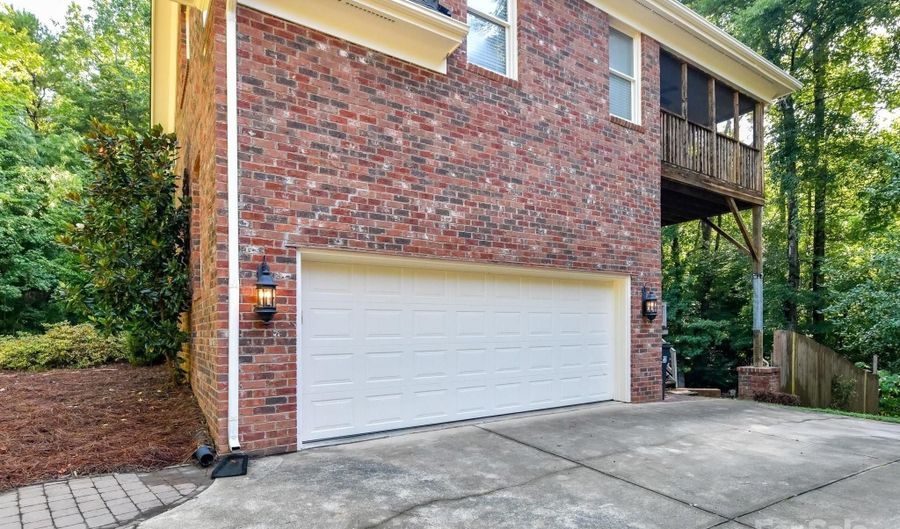 6500 Lynn Ave, Charlotte, NC 28226 - 4 Beds, 3 Bath