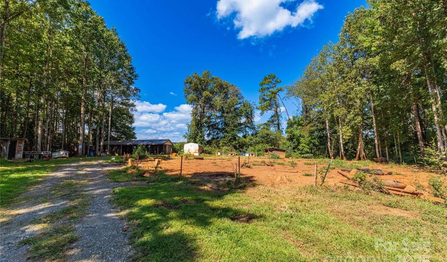 653 Mag Sluder Rd, Alexander, NC 28701 - 3 Beds, 2 Bath