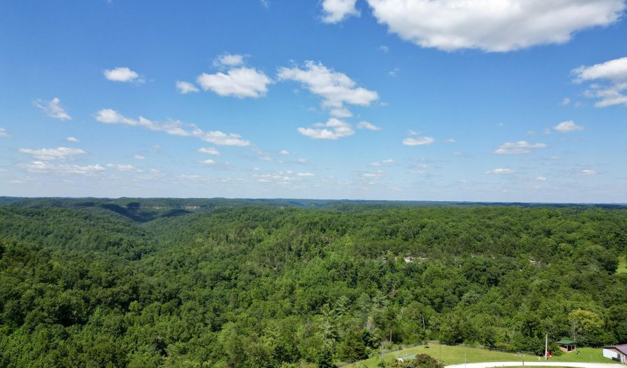 6897 HWY 52, Beattyville, KY 41311 - 2 Beds, 2 Bath