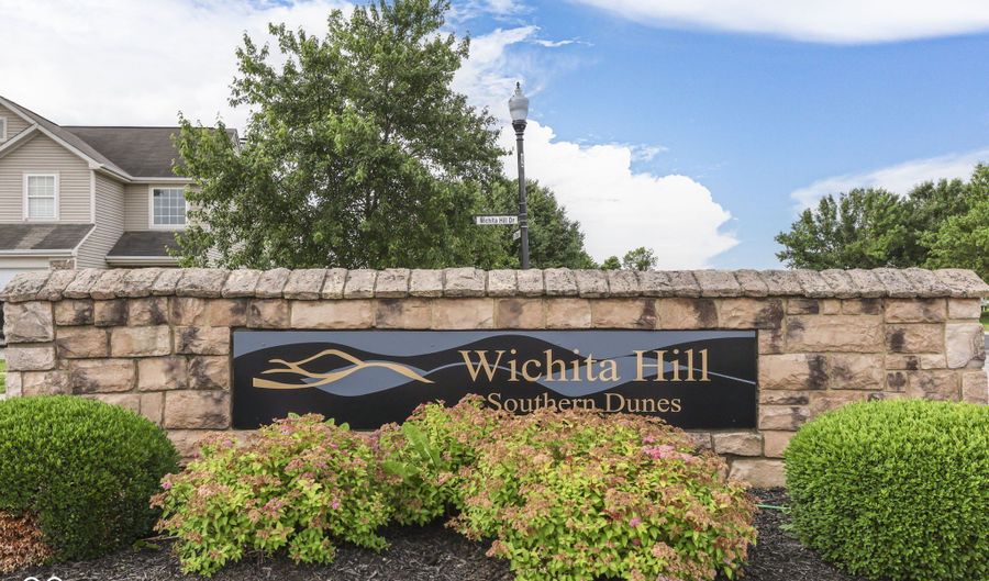 2942 Coles Creek Ln, Indianapolis, IN 46217 - 4 Beds, 3 Bath