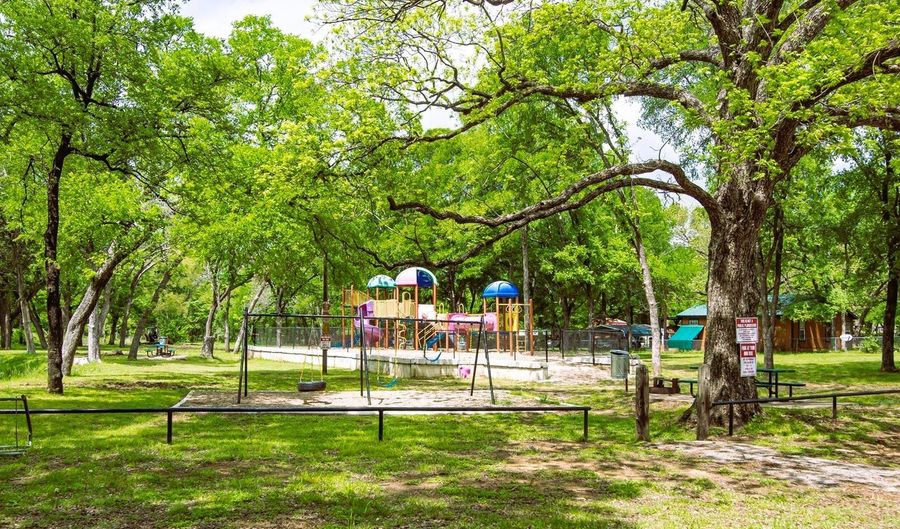 217 Chambers Dr, Alvarado, TX 76009 - 3 Beds, 2 Bath